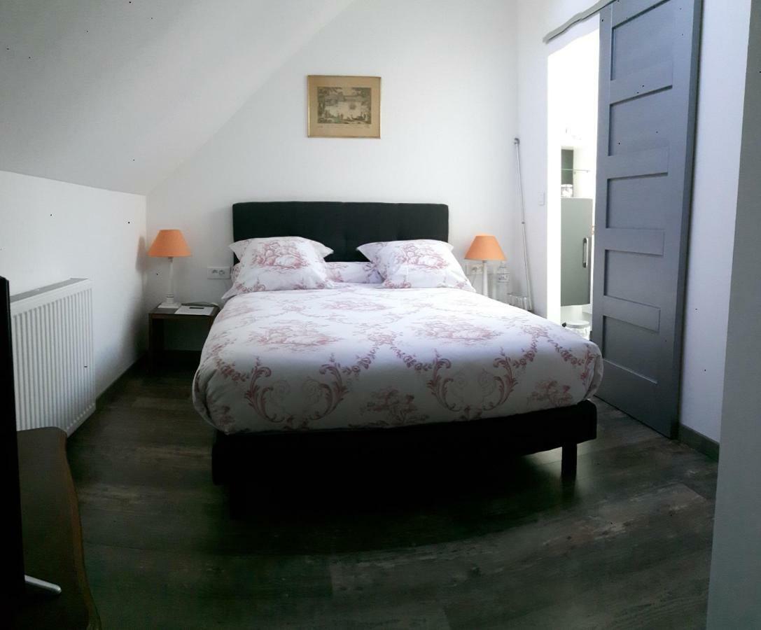 La Longere Des Glycines Bed and Breakfast Egligny Eksteriør billede